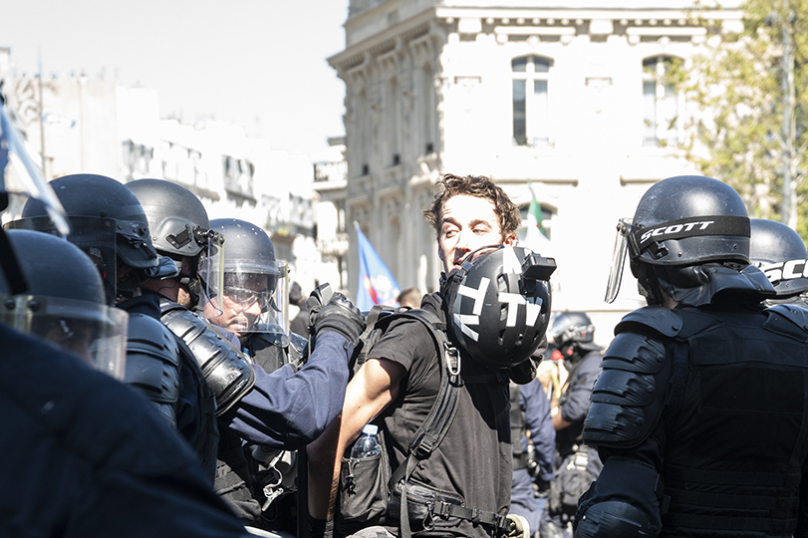 La police déteste Gaspard Glanz