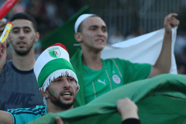 De la rue au stade, les chemins croisés de la contestation contre le pouvoir en Algérie