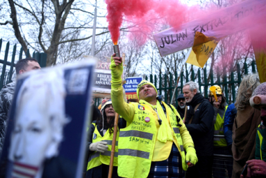 Assange, totem des gilets jaunes