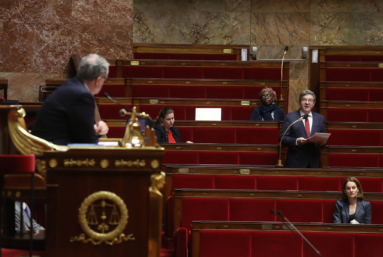 La démocratie en service minimum