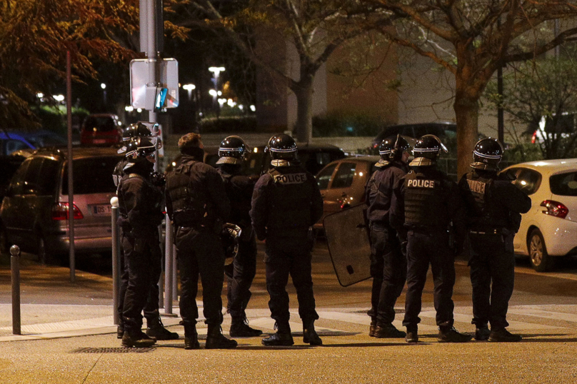 Une chaîne humaine contre les violences policières