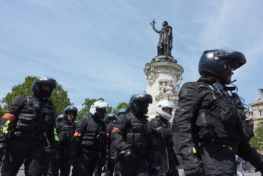 « L’État doit rappeler sa place à la police »