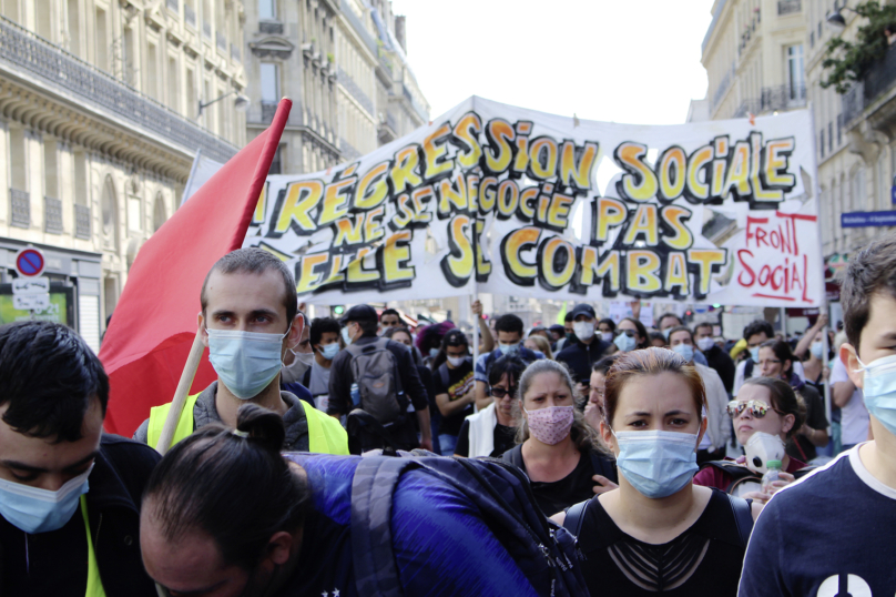 La colère des gilets jaunes reste entière