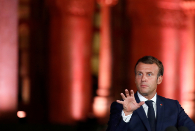 Le diplomate Macron, entre cynisme et naïveté
