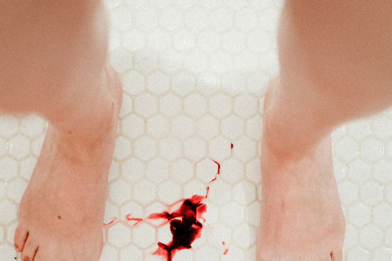 Précarité menstruelle : Le patriarcat « sang » dessus dessous