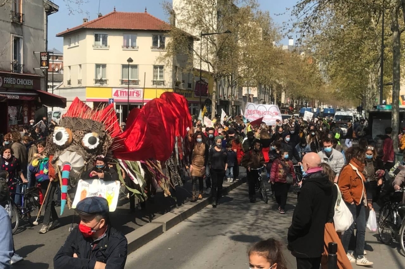 Manifestations festives et créatives « contre la réintoxication du monde »