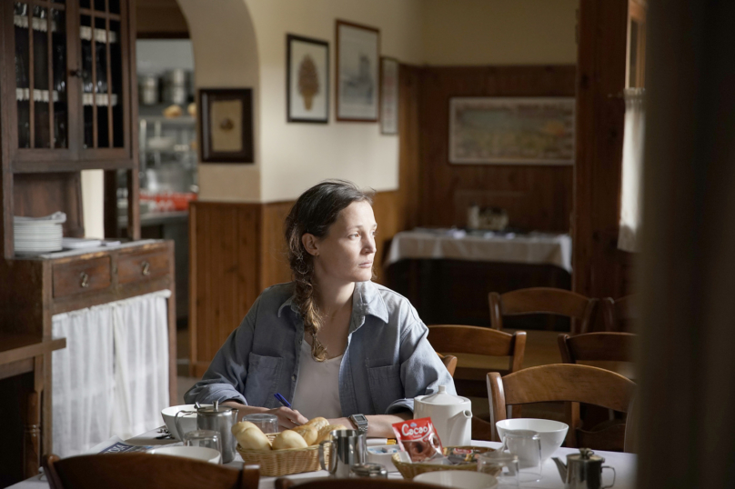 « Serre-moi fort », de Mathieu Amalric : Sans aucune frontière