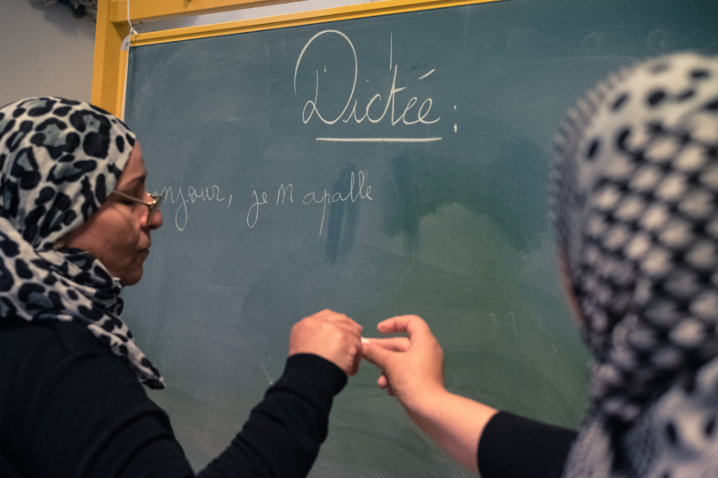 À la mairie de Paris, la colère des professeurs pour adultes