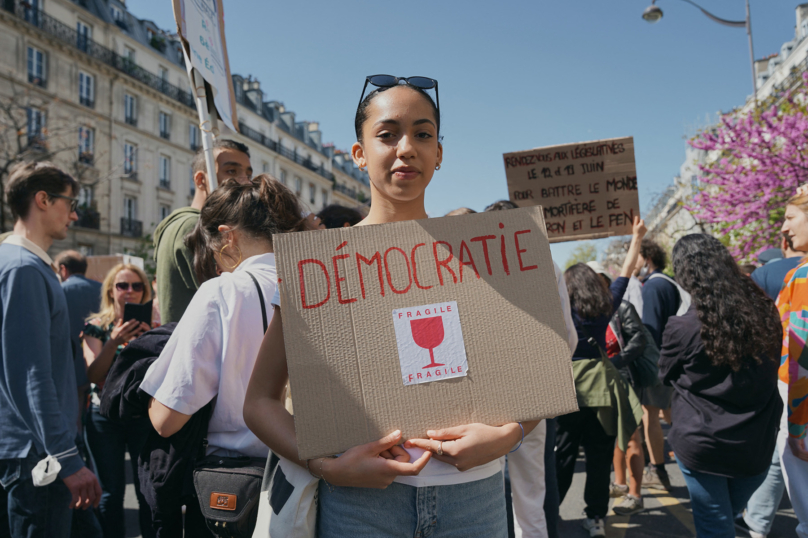 Contre le fascisme, il faut utiliser le bulletin de vote Macron le 24 avril