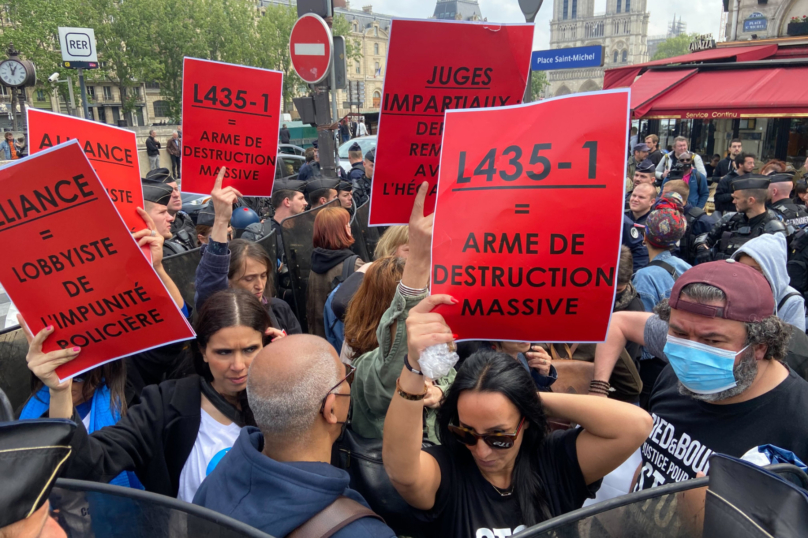 À Paris, les syndicats de police se mobilisent : les contre-manifestants aussi