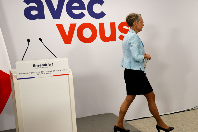 Législatives : soirée électorale fantôme pour la Macronie