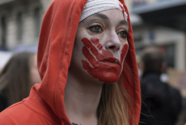 5 ans de #MeToo : les femmes étrangères, victimes à plus d’un titre