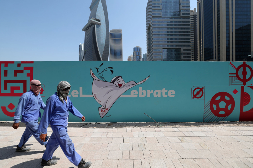 Qatar : sous la pelouse, les forçats