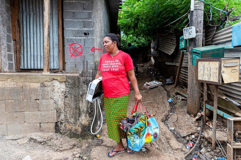 Mayotte : Darmanin, le nettoyeur de la République