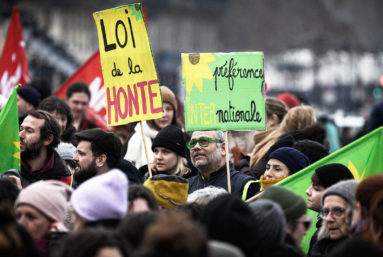 Un collectif dévoile les terrifiantes conséquences de la loi immigration