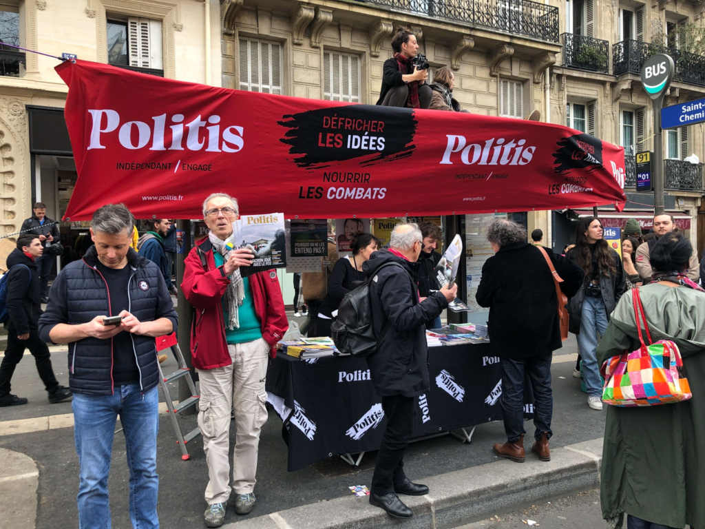 Manifestation réforme retraites stand Politis 23 mars 2023 Paris