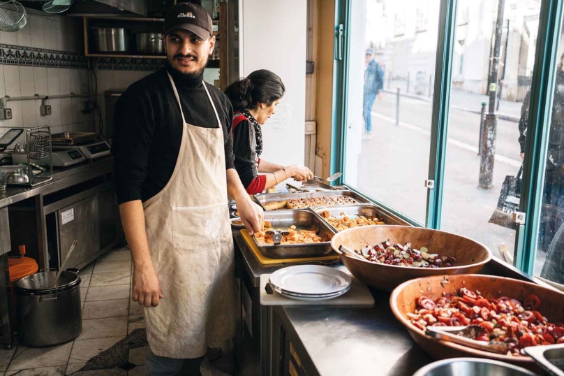 Petits plats à la sauce solidaire, sur leur lit d’autogestion