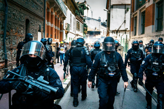 Un journaliste fait condamner un policier pour « violences volontaires »
