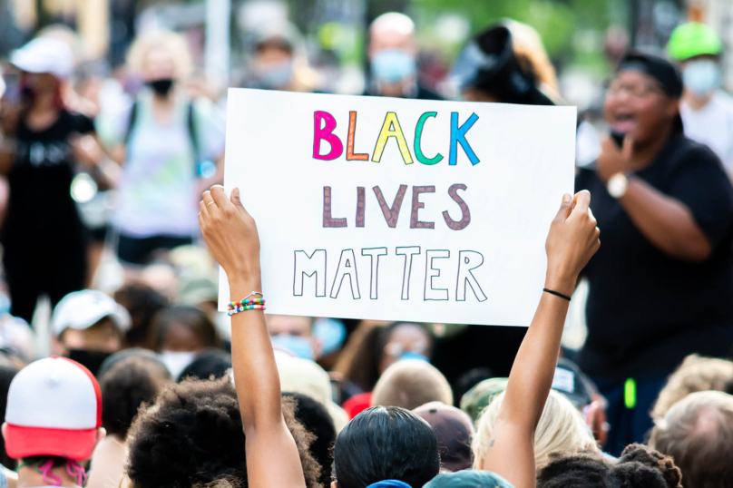 Un proche de la cofondatrice du mouvement « Black Lives Matter » tué par la police