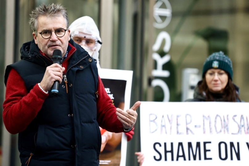 L’agriculteur qui a fait condamner Bayer-Monsanto violemment agressé chez lui