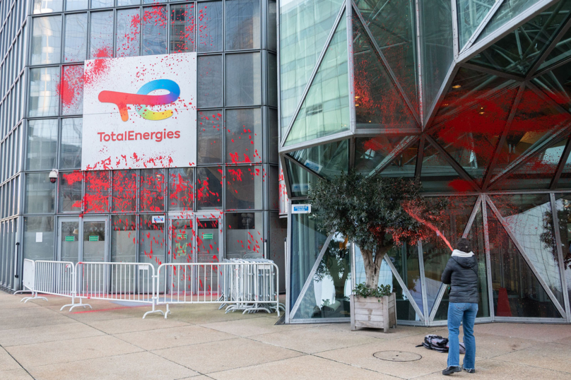 Coup de poing sur les superprofits de Total