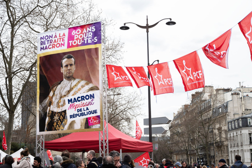 49.3 : le bras d’honneur de Macron