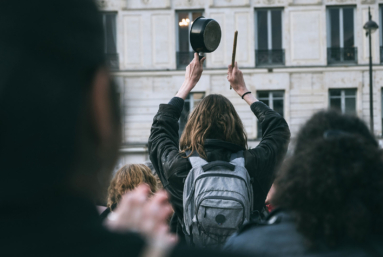 À Dijon, des amendes pour casserolades qui interrogent et inquiètent