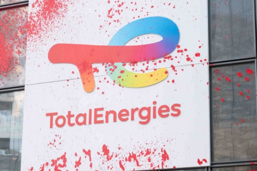 Avant son AG, Total veut faire taire l’opposition