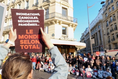 Blocage de l’AG de Total : « Les écoterroristes, c’est vous ! »