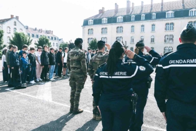 Quand l’armée envahit l’école