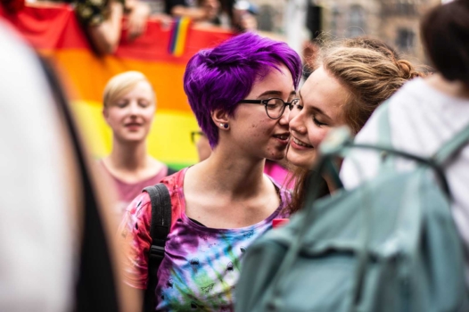Rendre visibles les LGBTQIA+ là où le climat local nous est hostile !
