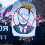 Russie : Poutine muselle internet