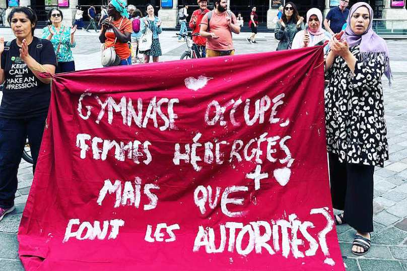 Depuis huit semaines, 50 femmes et enfants dorment dans un gymnase lyonnais