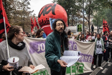 Muté de force, l’enseignant Kai Terada porte plainte pour dénonciation calomnieuse