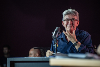 Mélenchon et Roussel brûlent la Nupes par les deux bouts