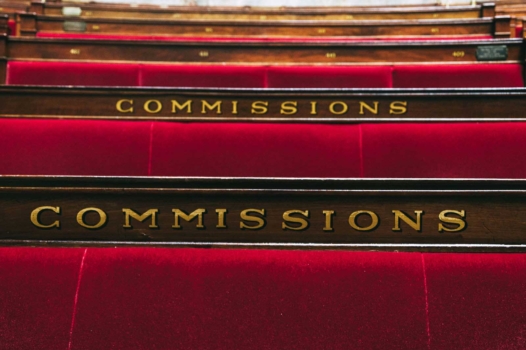En commission, le RN et la Macronie s’allient pour défendre un budget d’ultra-riches