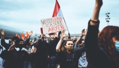 Face aux problématiques des jeunes, l&rsquo;imposture des influenceurs réacs