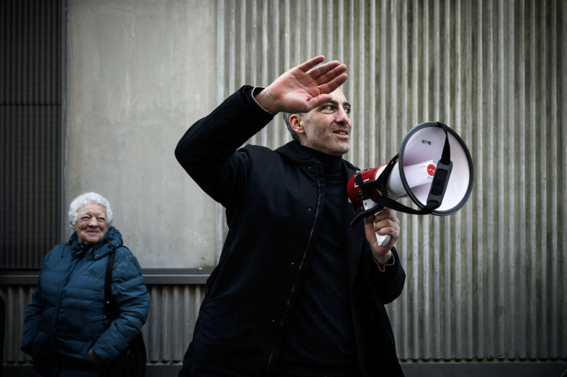 Européennes : à gauche, deux salles, deux ambiances