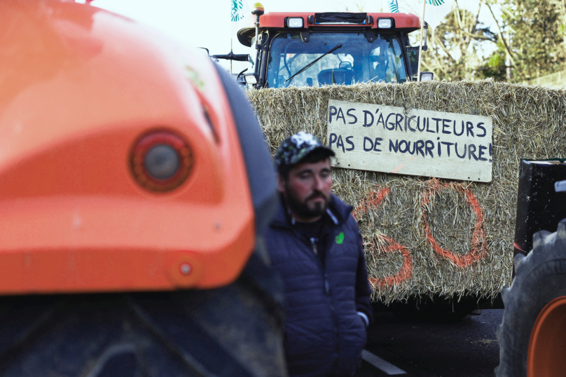 Agriculteur, livreur ubérisé, salarié : même combat !