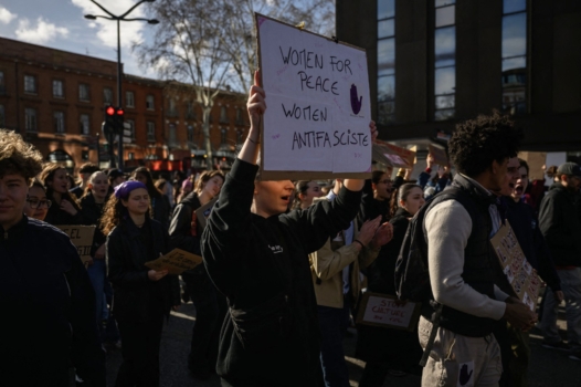 VIDÉO – La théorie du ruissellement… féministe