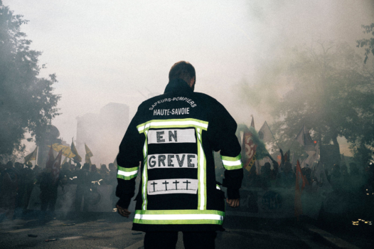 En images : le feu de la colère des pompiers