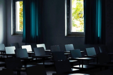 « Pour une minute de silence, on m’annonce que je suis suspendue »