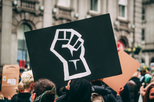 Présidentielle : quand les luttes antiracistes servent de marché électoral