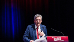 Pour les insoumis, la première marche présidentielle