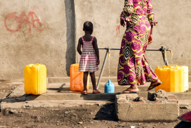 « Le droit à une eau saine est directement menacé par des multinationales »