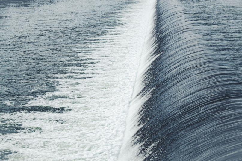 Levée de barrages sur les rivières