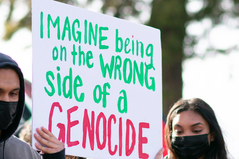 Crimes de guerre : « Israël justifie n’importe quel bombardement par le concept de nécessité militaire »