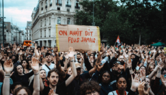 « L’extrême droite reste la principale menace des démocraties »