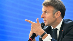 « Emmanuel Macron manque de sens politique »