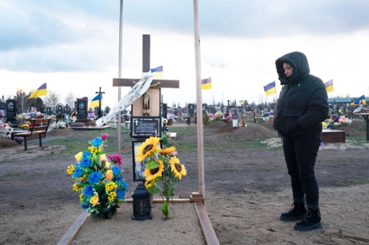 Une photo de Fiora Garenzi dans Politis, finaliste d’un prix de photojournalisme